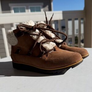 SOREL Harlow Lace Cozy Boots In Velvet Tan, Blackened Brown -Sz 7.5